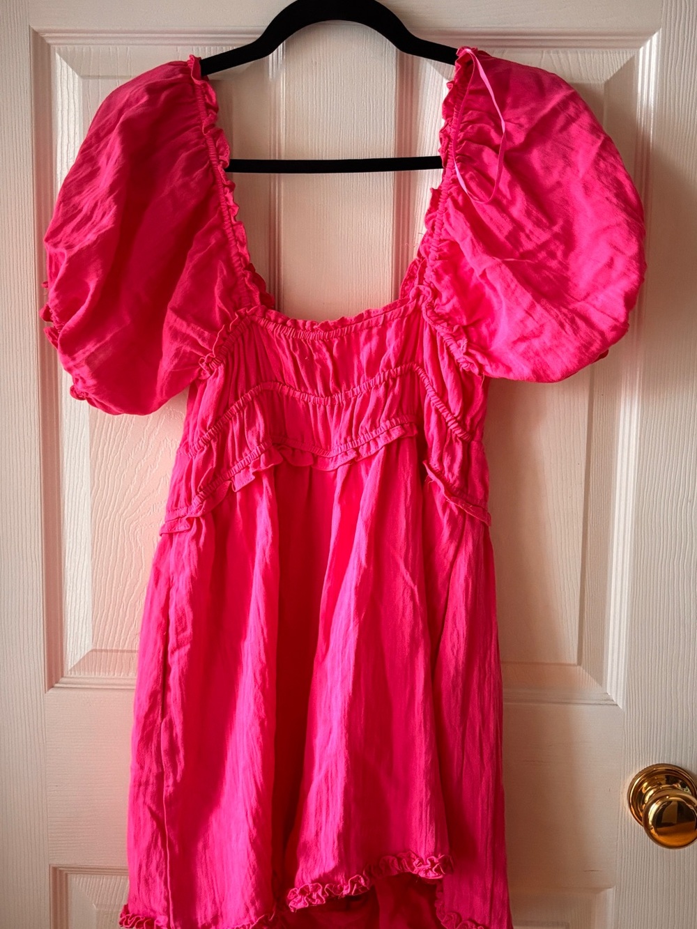 Alluv Place Priya Shorts Romper Medium Pink Berry Puff Sleeve NWT Ruffle